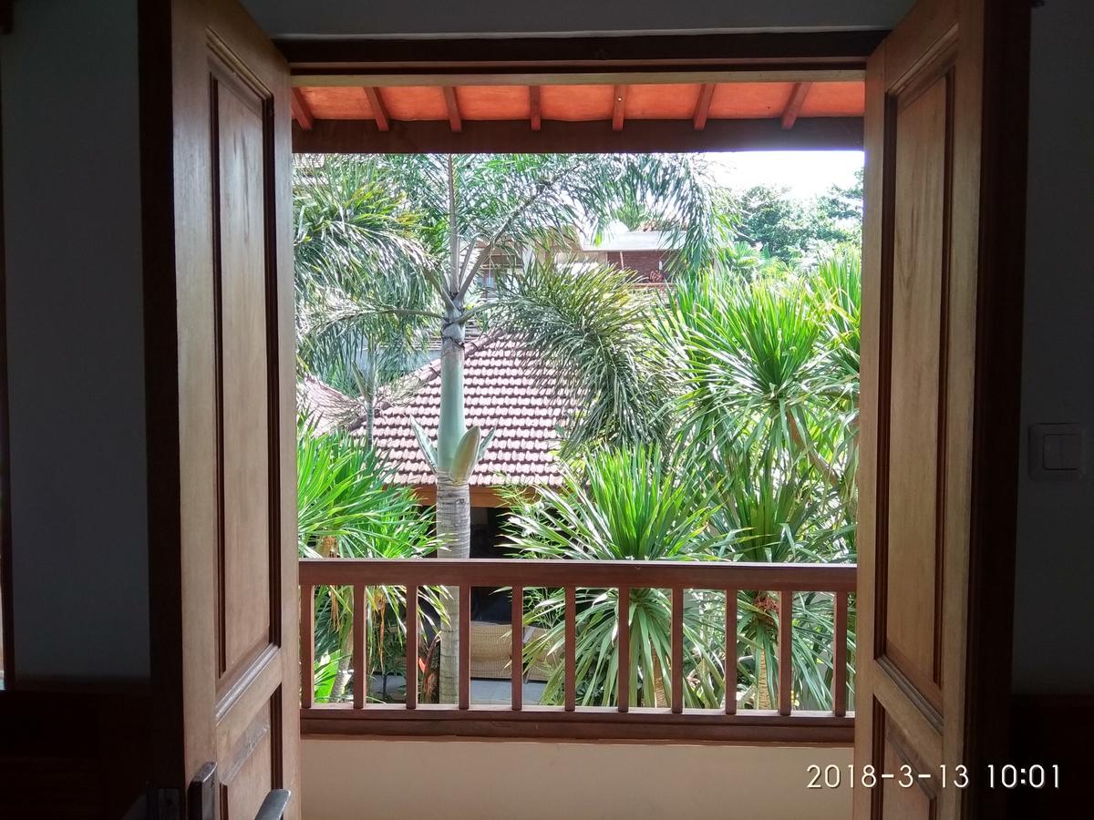 Medewi Beach Inn Pulukan Exterior photo