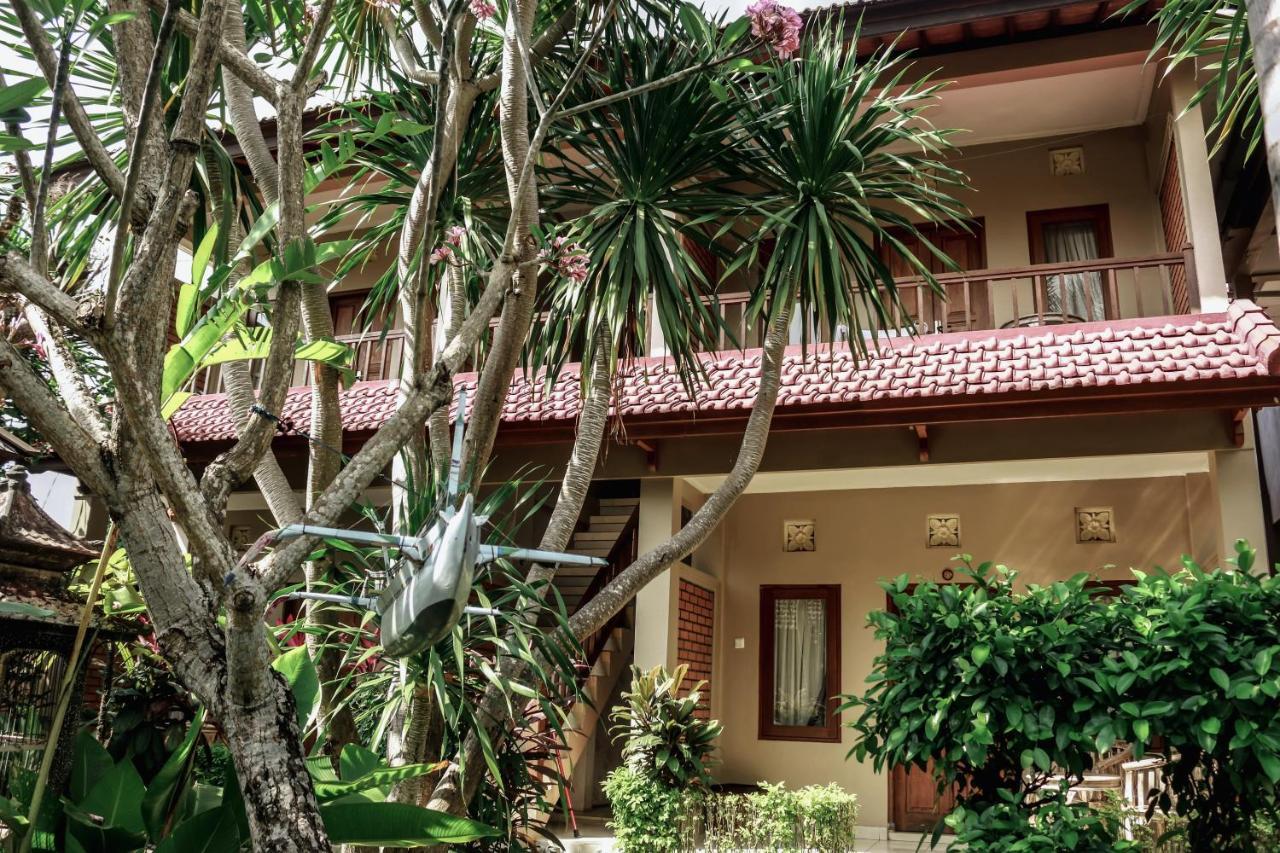 Medewi Beach Inn Pulukan Exterior photo