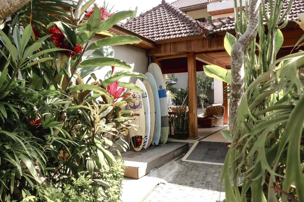 Medewi Beach Inn Pulukan Exterior photo