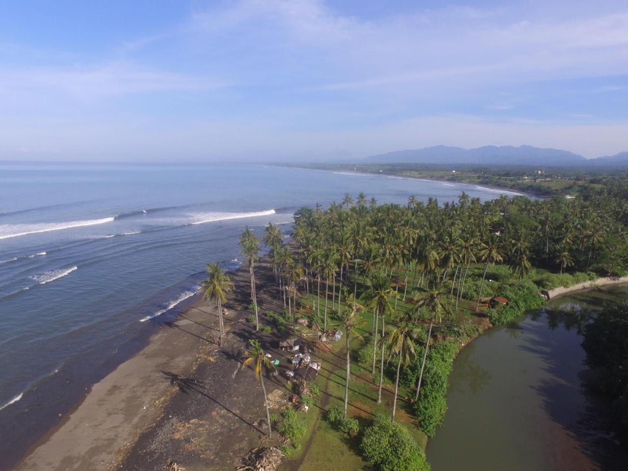 Medewi Beach Inn Pulukan Exterior photo